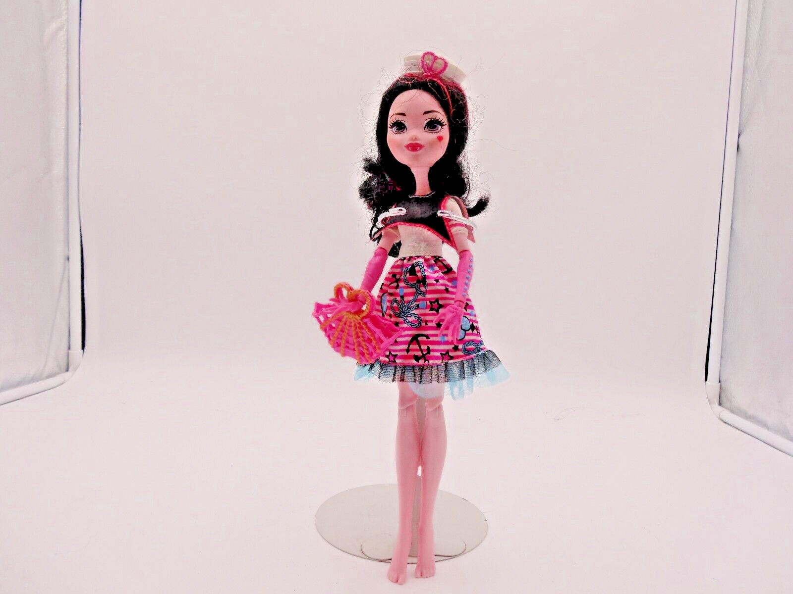Monster High Shriekwrecked Nautical Ghouls Draculaura Fashion Doll with Purse