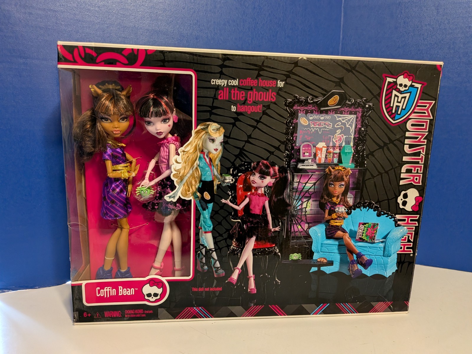 Monster High Coffin Bean 2011 with Draculaura and Clawdeen Wolf NIB