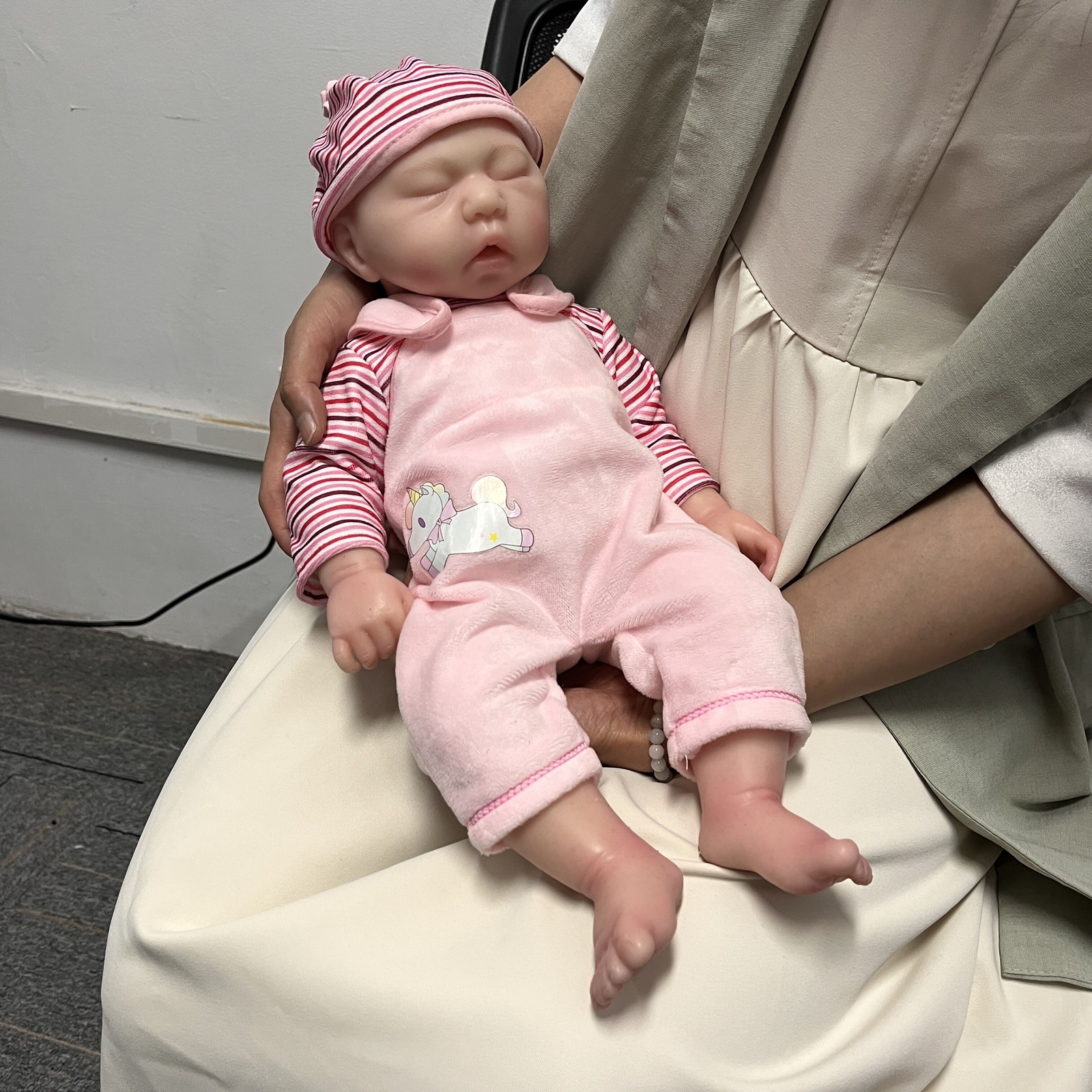 COSDOLL 17.5″Sleeping Newborn Realistic Reborn Baby Doll Full Body Silicone Girl