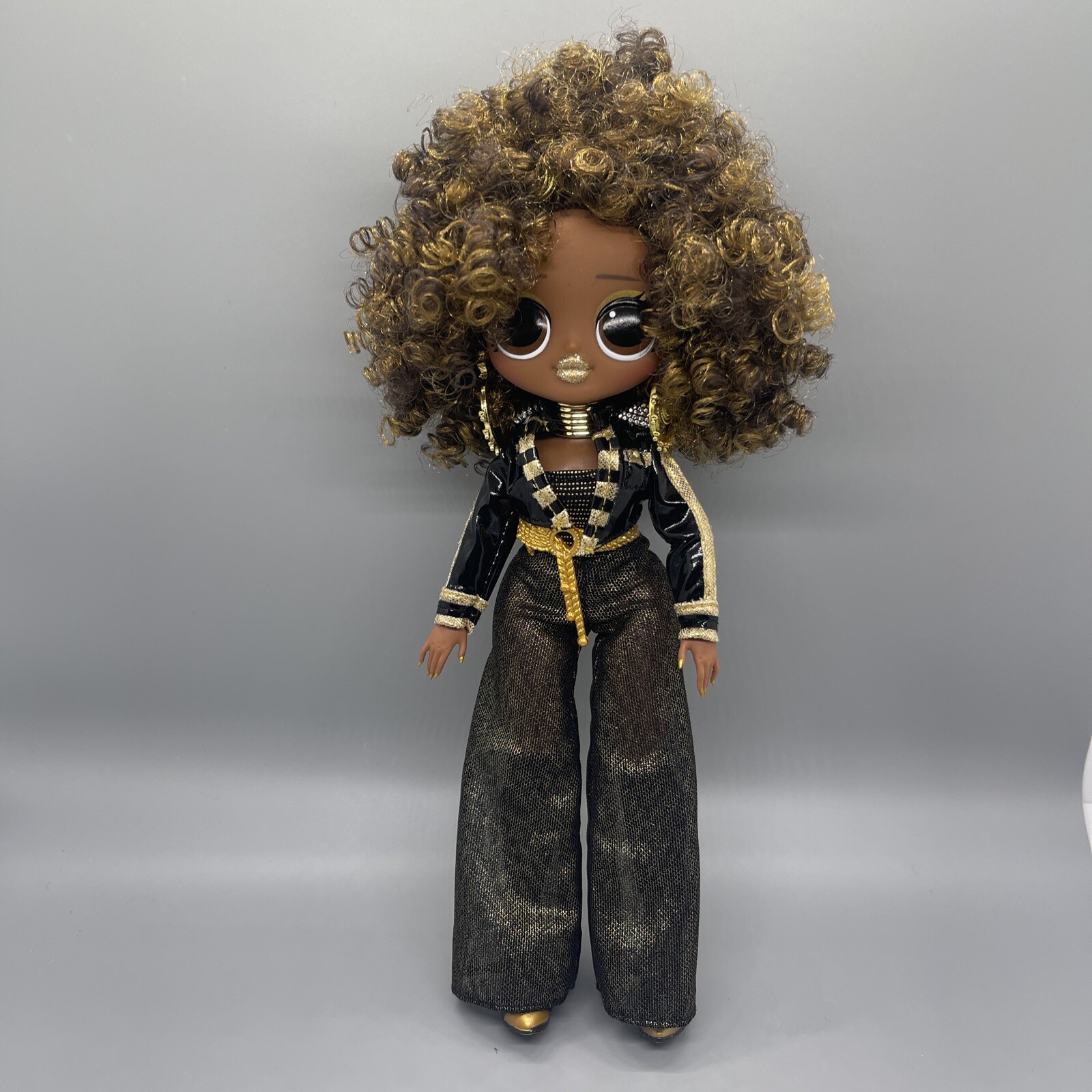 LOL Surprise OMG Series 1 ROYAL BEE 10″ Fashion Doll