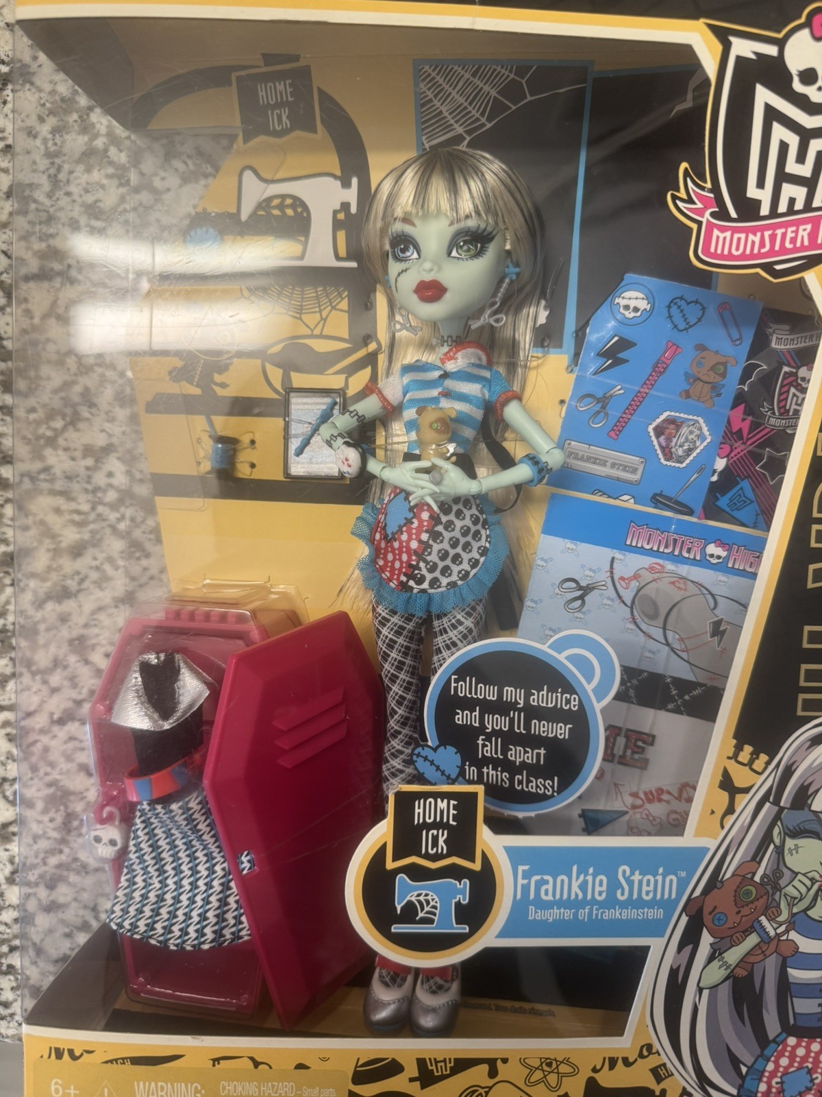 Monster High Frankie Stein Doll – Home Ick 2011 [NIB]