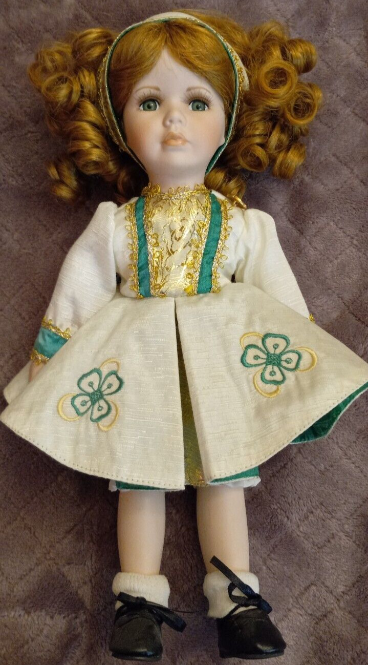 Alberon Porcelain Doll Irish Green With Light Red Hair Green Eyes 11″ W/Stand