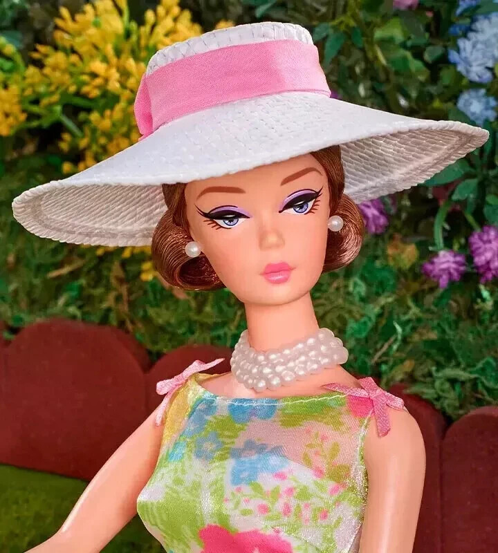 BARBIE 12 DAYS OF SPRING DOLL & ACCESSORIES NRFB WITH SHIPPER BOX- FAST SHIPPING
