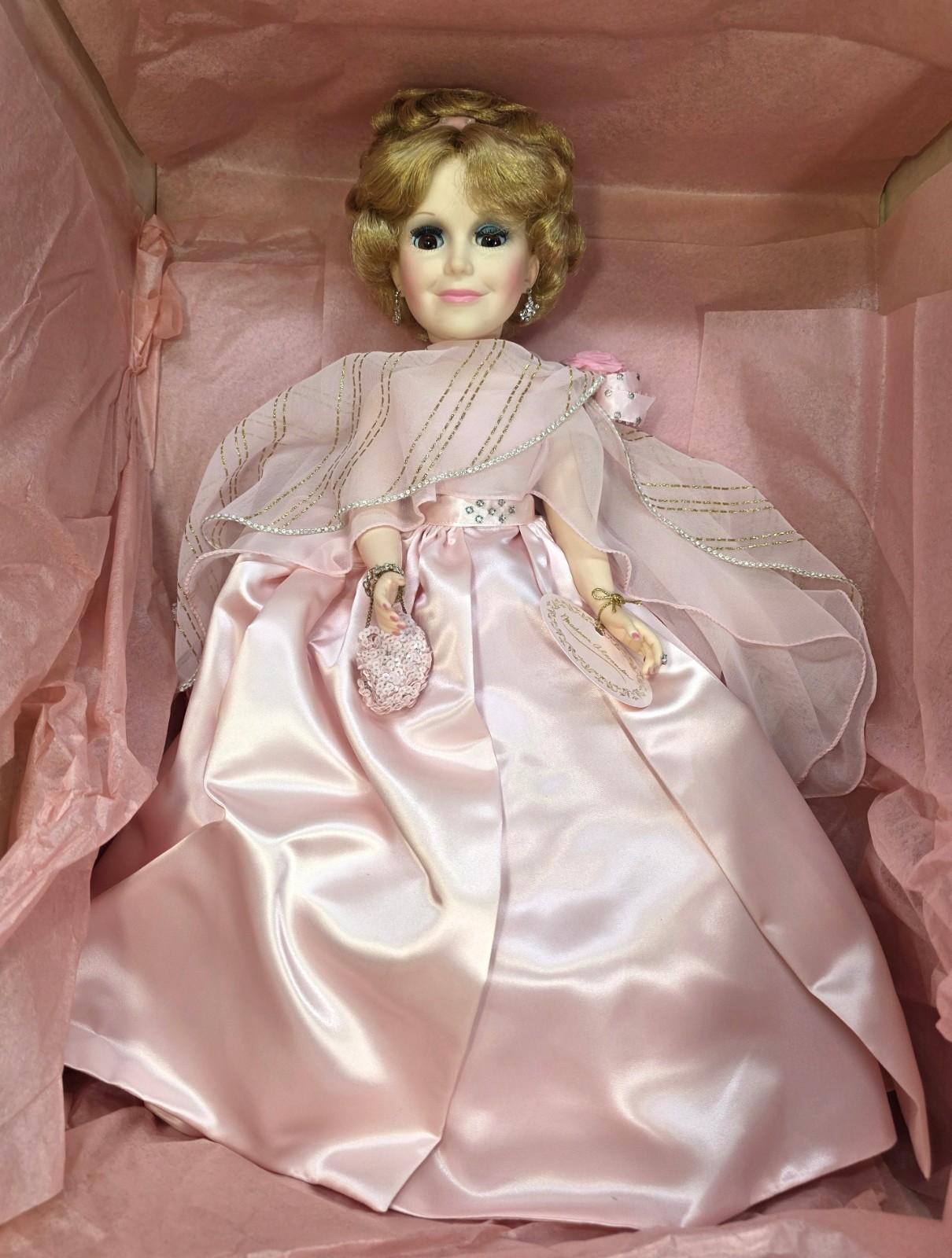 VINTAGE 84-85 #2290 MADAME ALEXANDER HERSELF 21″ DOLL W/BOX PORTRAIT SERIES