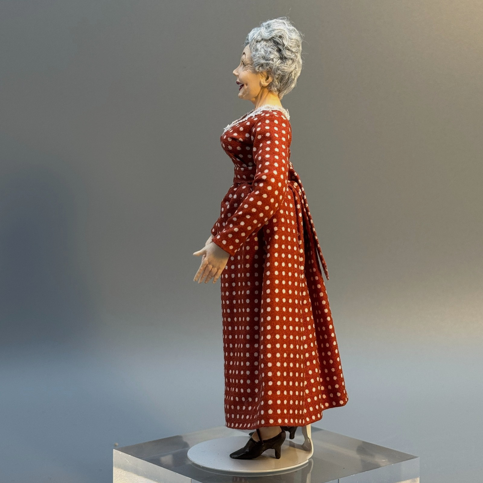 Marcia Backstrom IGMA Artisan Granny Doll Red Dress VTG Dollhouse Miniature 1:12