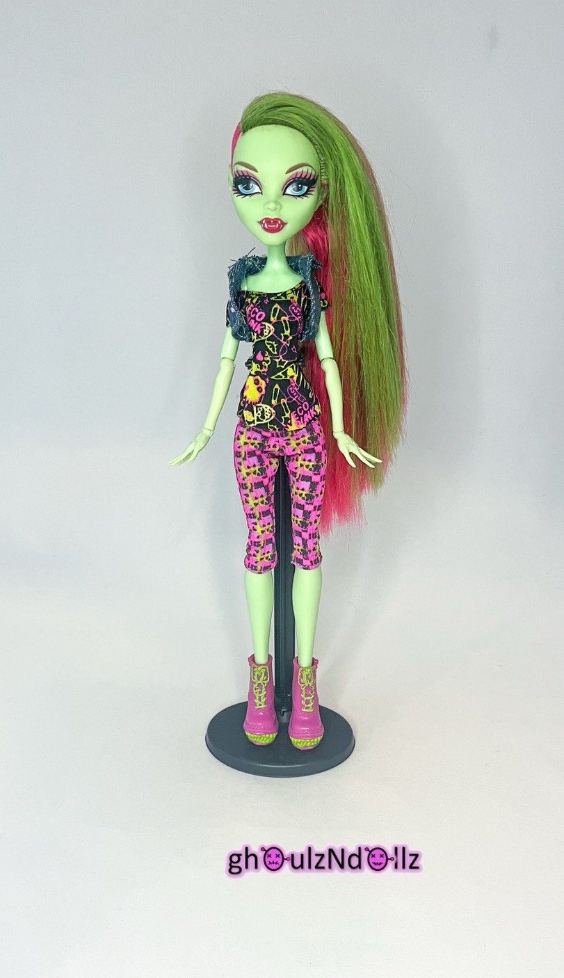 MONSTER HIGH Doll Venus McFlyTrap First Wave 4 Doll 2012 Mattel.