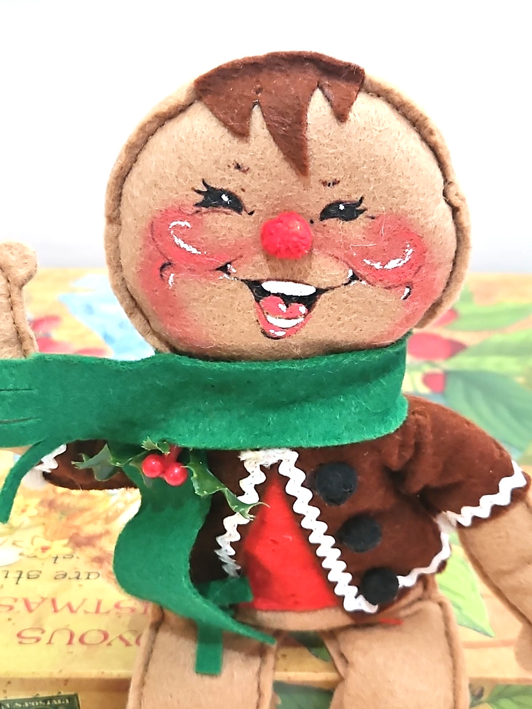 Annalee Christmas Gingerbread Man Doll 9″ Poseable Holiday Cookie Shelf Sitter