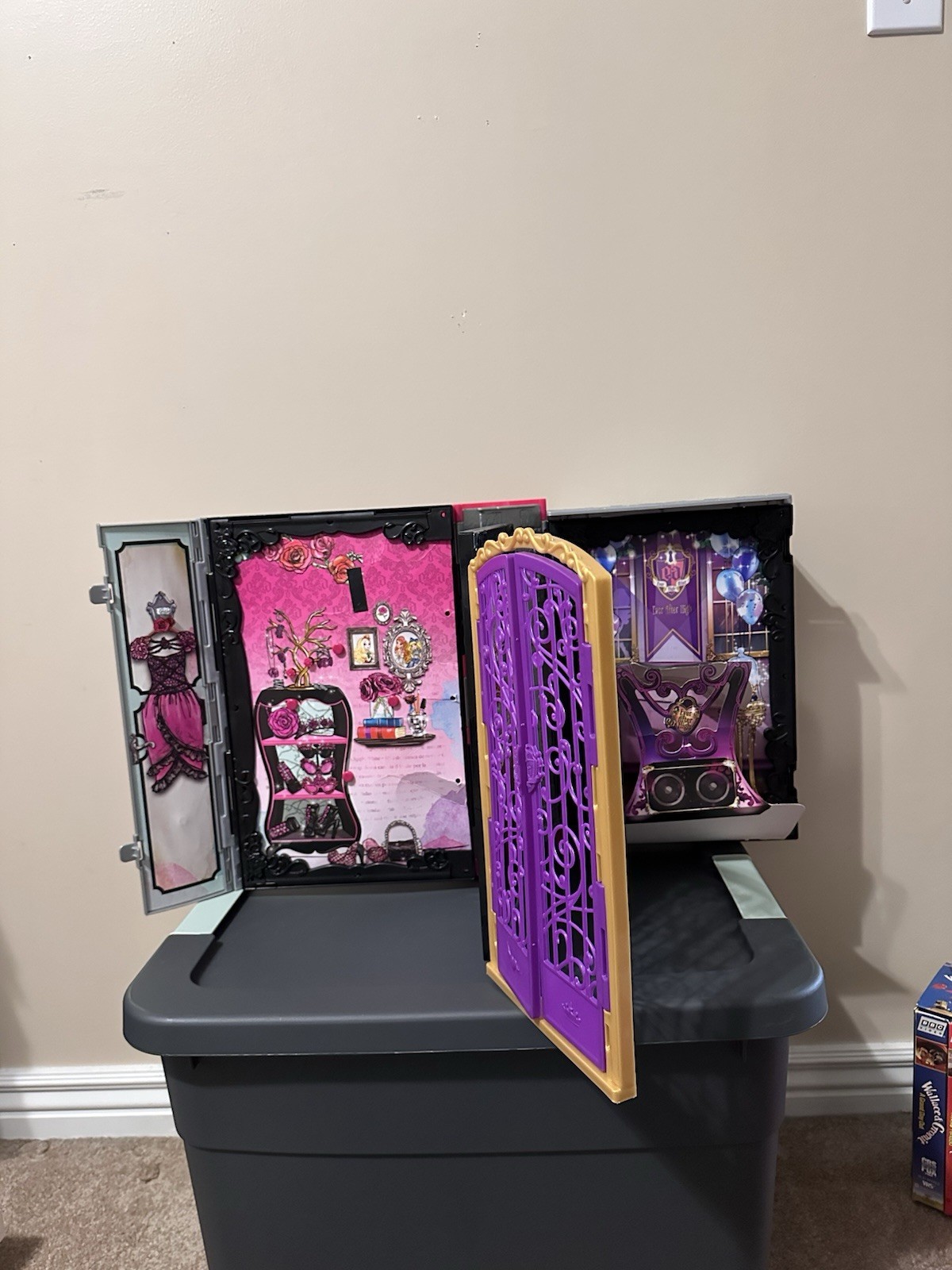 Ever After High Thronecoming Briar Beauty Book Play Set – No Dolls Book Only