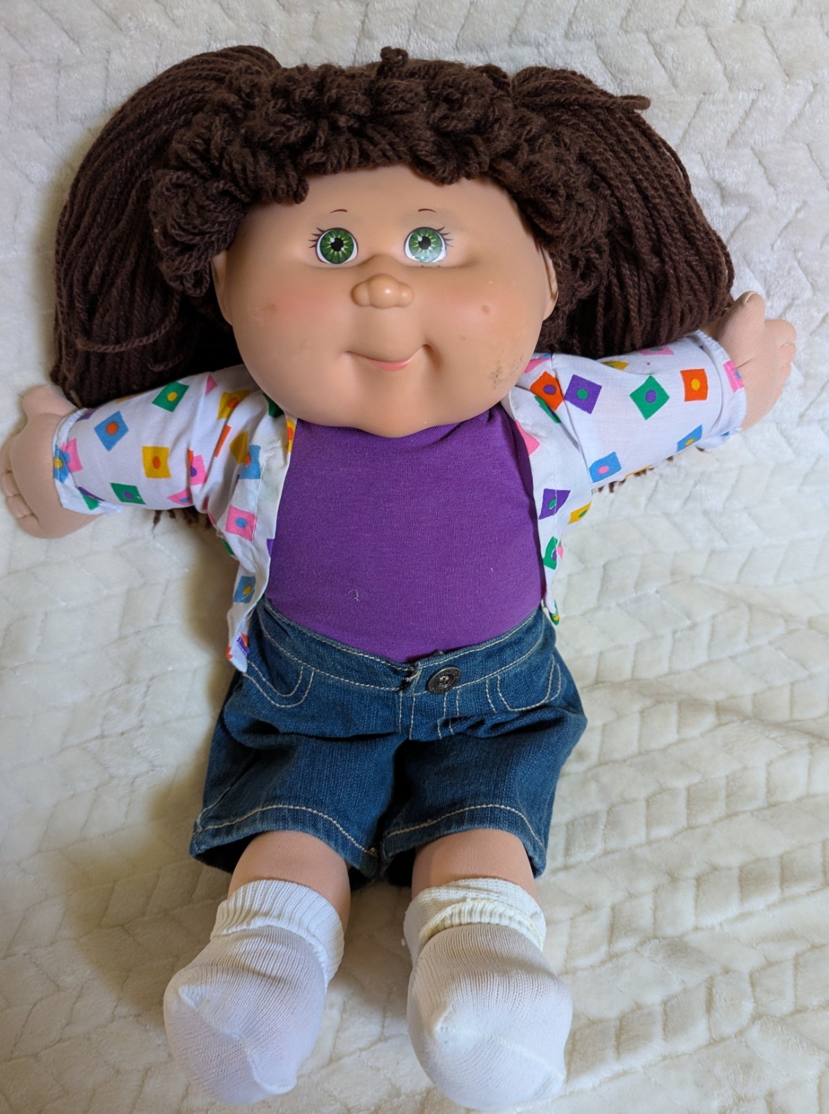 Vintage 2004 Cabbage Patch Kids Long Dark Brown Hair Green Eyes Girl Doll