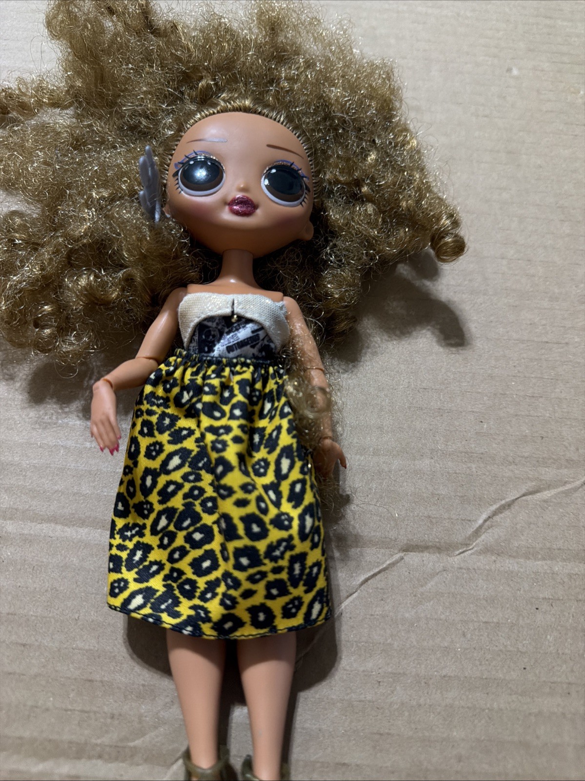 MGA – LOL Surprise! OMG – 10” Royal Bee Fashion Doll w/ Clothes & Shoes