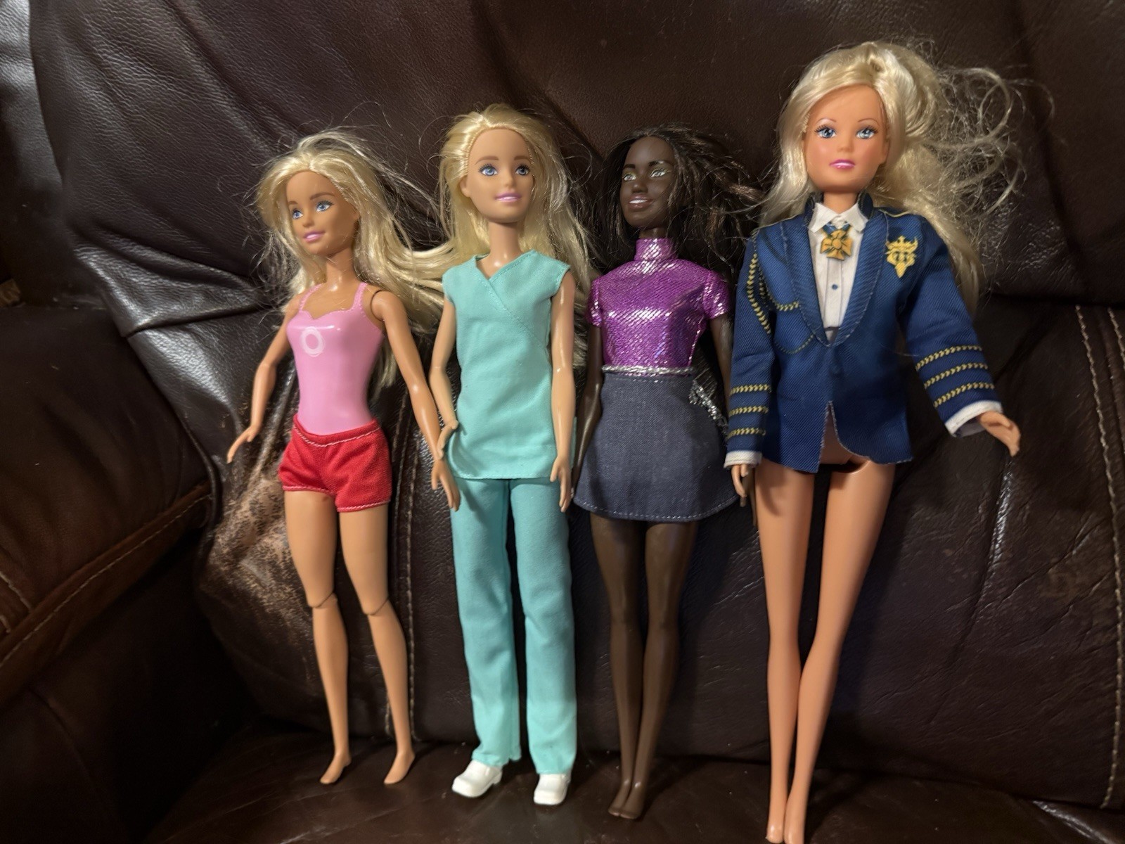 Barbie Lot of 4 Fashion Girl Dolls Blonde Brown Hair Blue Eyes w/Outfits