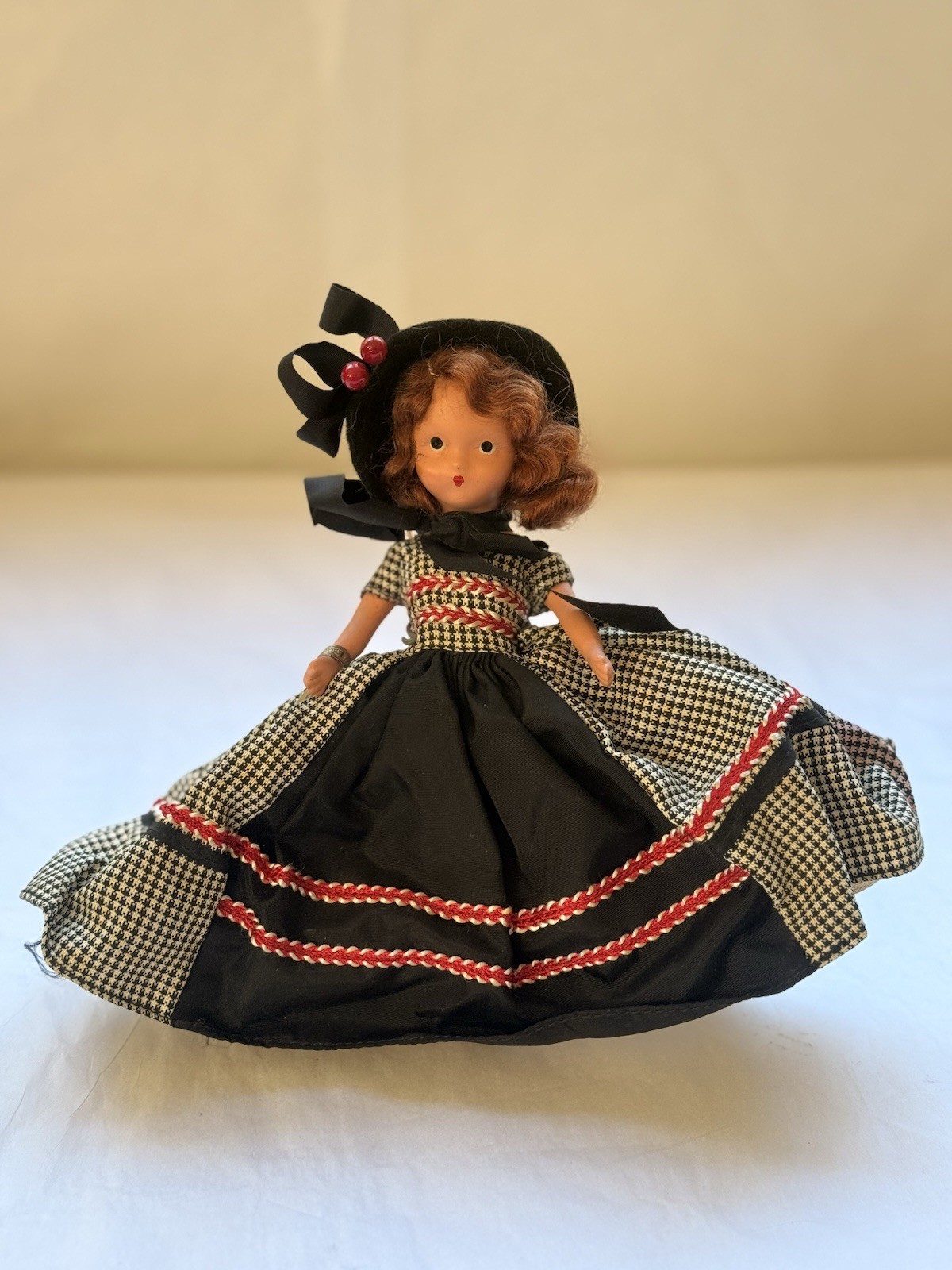 #196 A Sweet October Maiden SH Doll. Frozen Leg Nancy Ann Storybook Dolls
