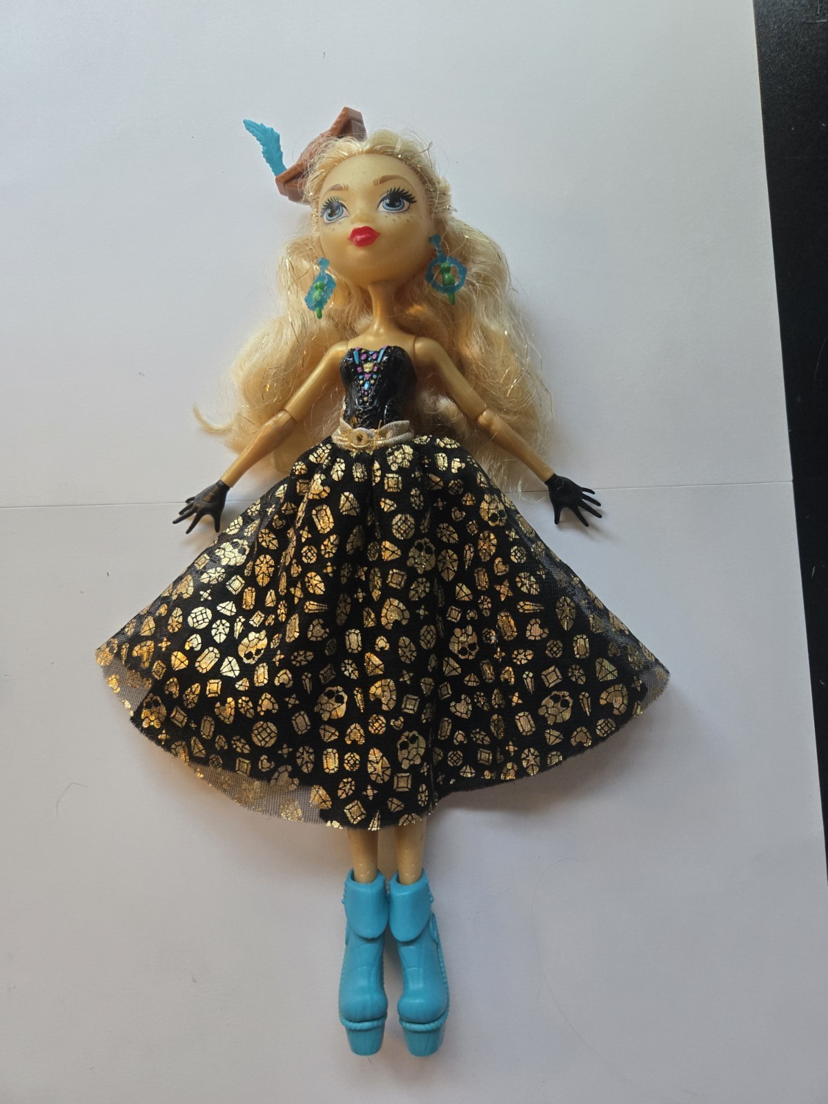 Monster High Dayna Treasure Jones Shriekwrecked Doll 2016 Out Of Box