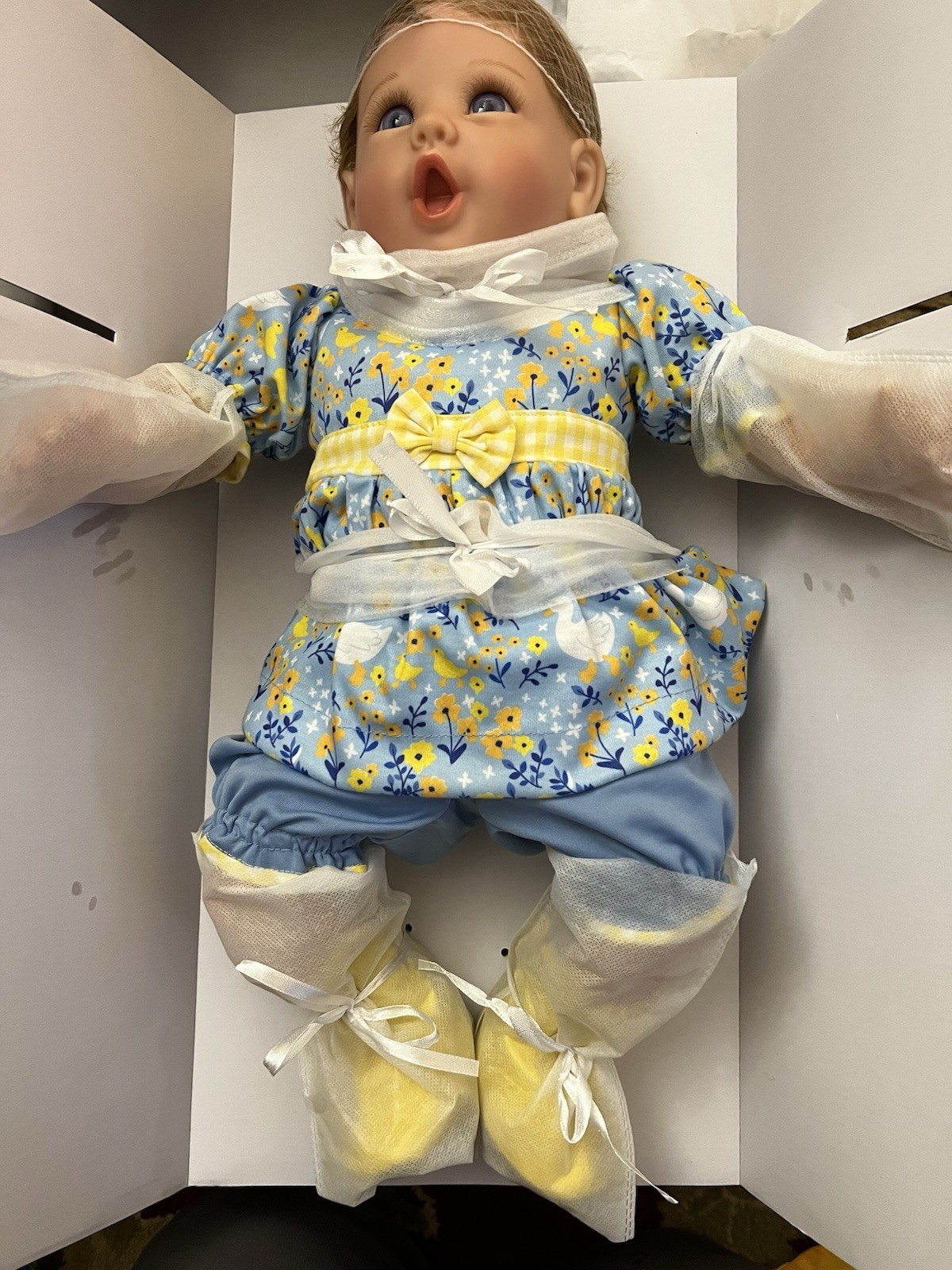 Ashton-Drake So Truly Real Interactive Baby Doll “Singing in The Rain” By Murray