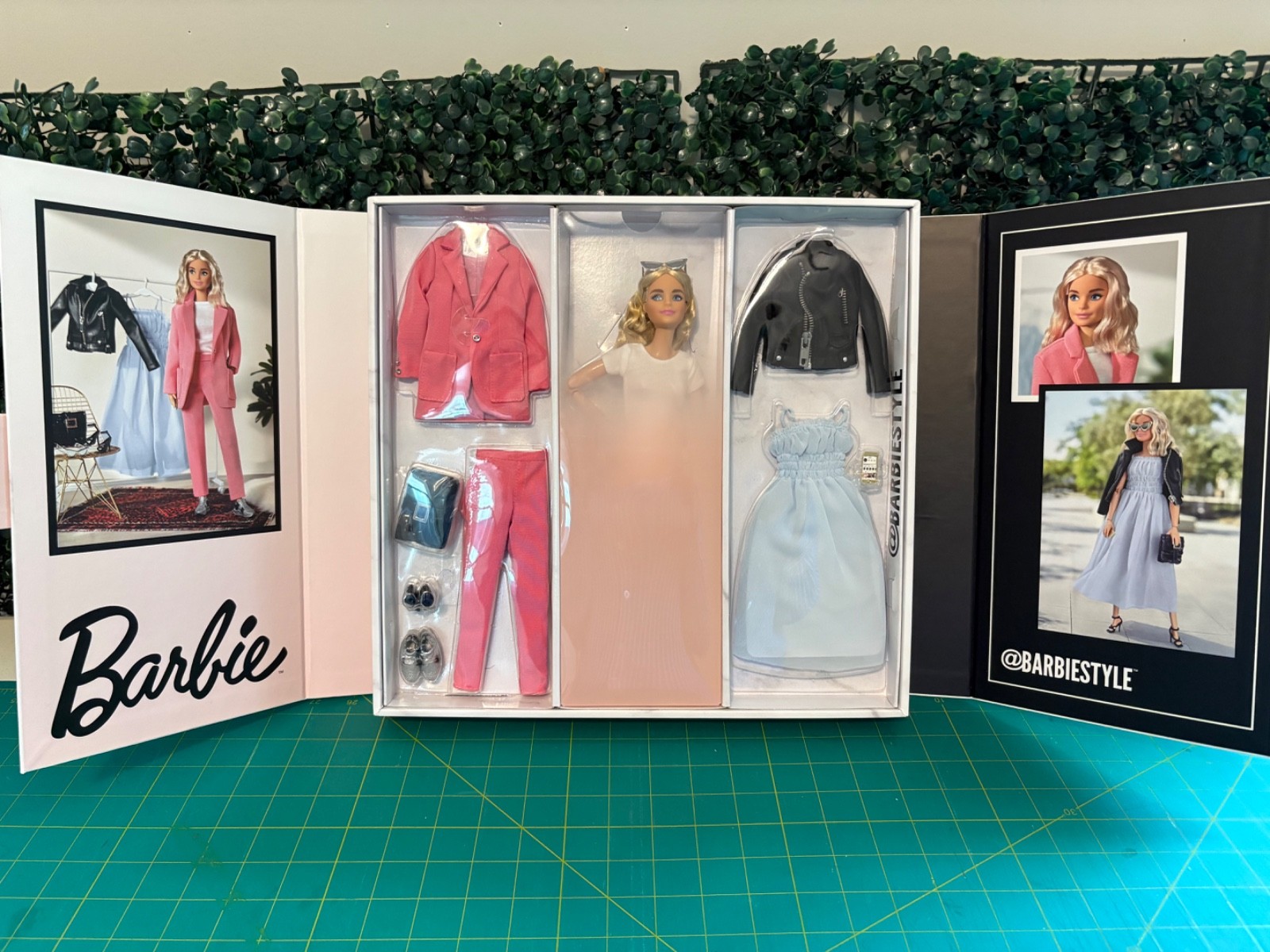 ?Mattel Barbie Signature @Barbie Style Doll #1 Set GTJ82 NRFB?