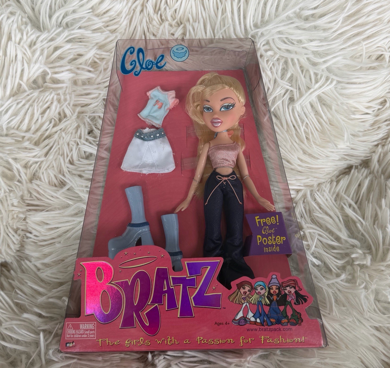 Bratz Flaunt It Cloe RARE Version 2 NIB