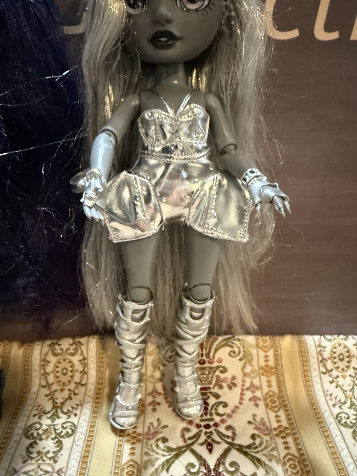 Rainbow High Shadow Luna Madison Greyscale Veronica Storm LOT of 2