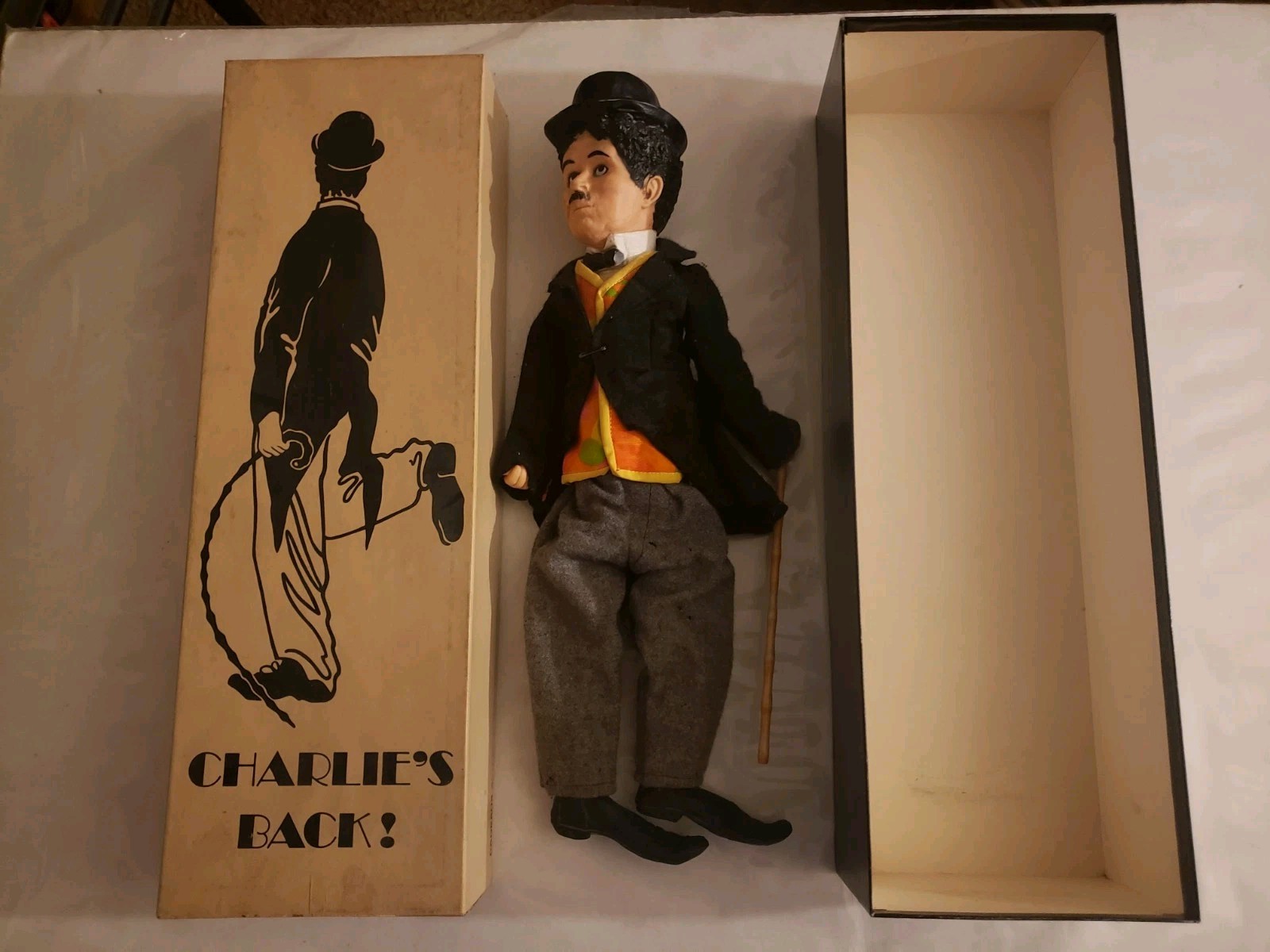 1972 Bubbles Cadeaux Milton Bradley Charlie Chaplin Doll 18″ In Original Box