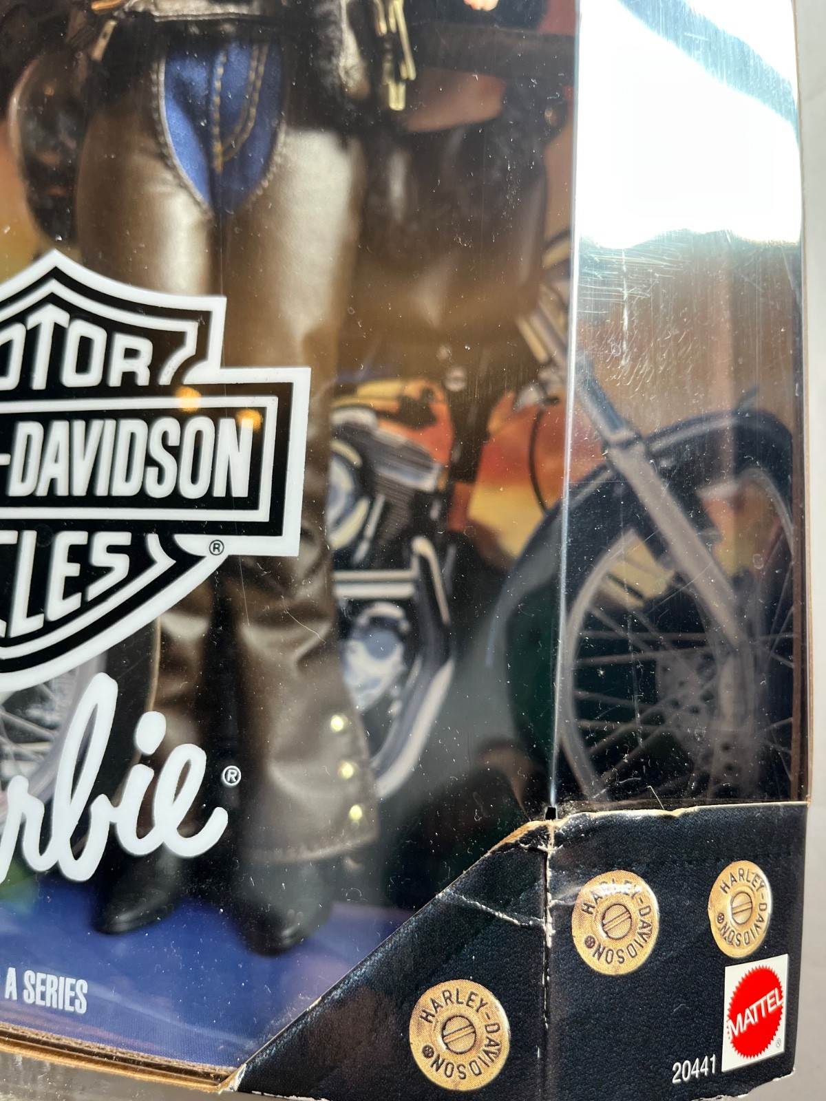 LEATHER BARBIE! ? 1998 MATTEL HARLEY DAVIDSON Doll #22256 99700-00V – NIB!