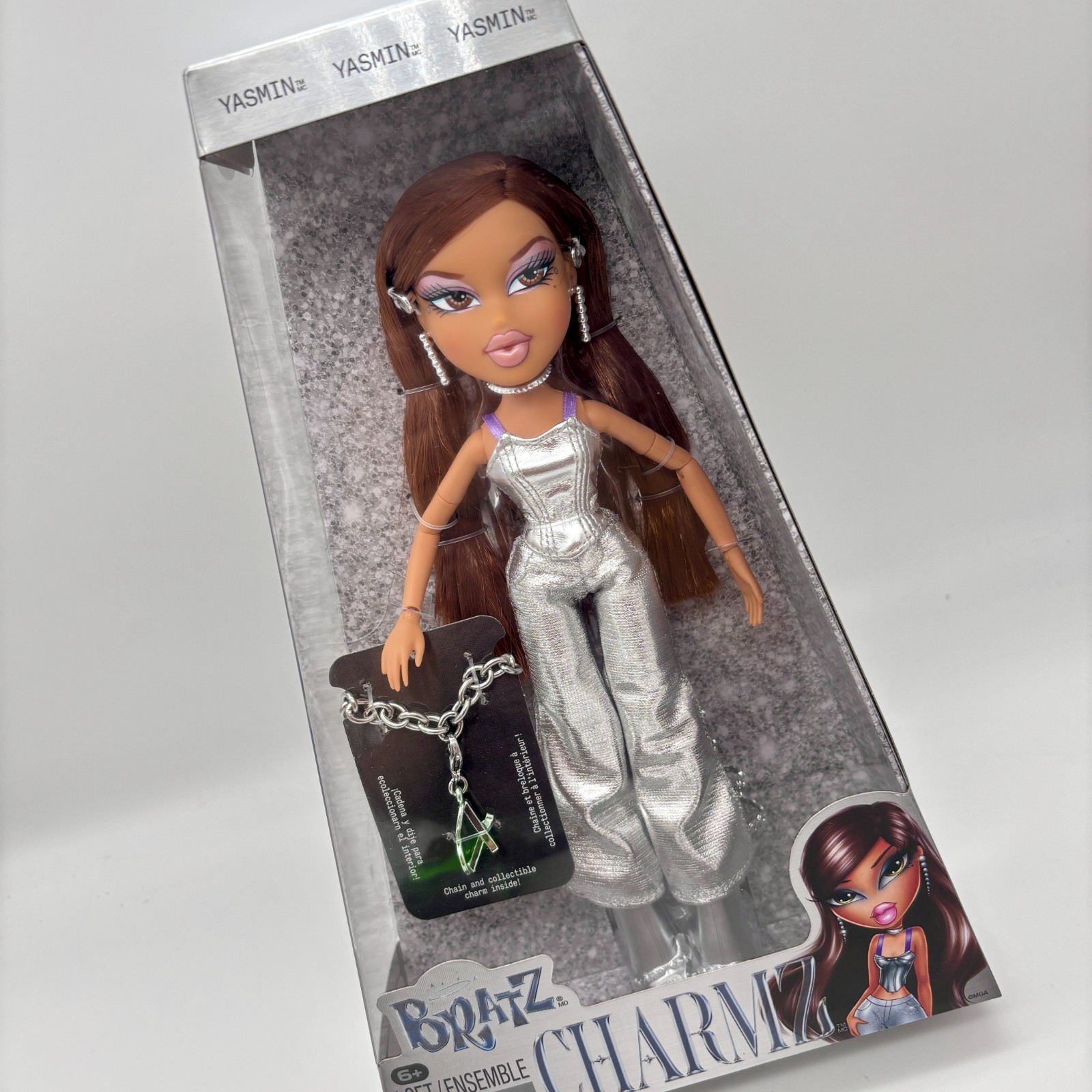 Bratz 9.5″ YASMIN Charmz Fashion Doll & Accessories 2026 NEW