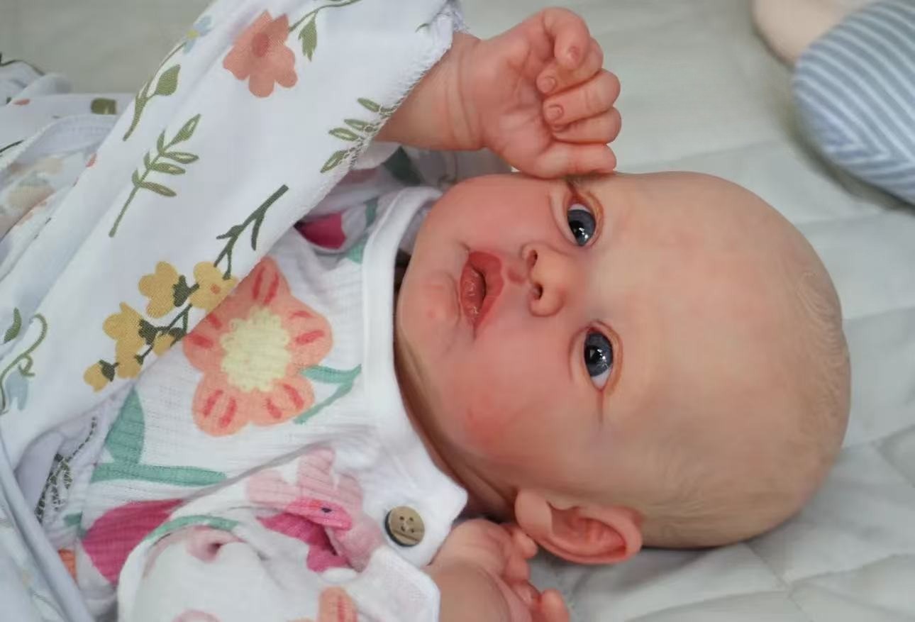 Realistic 16inch Reborn Baby Doll Painted Hair Soft Vinyl Skin Finished Toy Gift