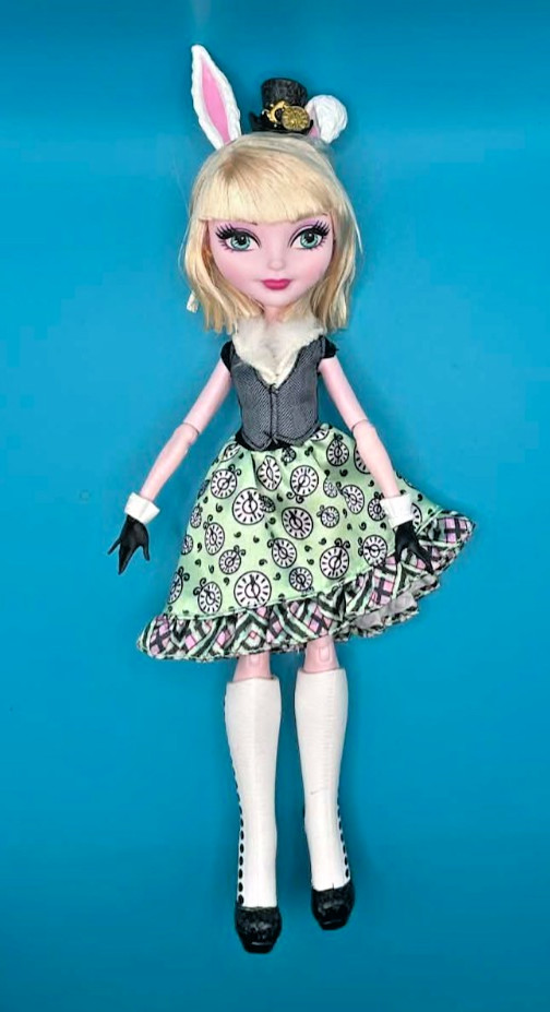 Ever After High Way Too Wonderland Madeline Hatter Doll Maddie 17″ 2014 HTF