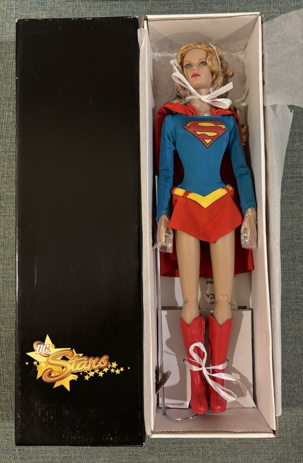 16” Supergirl DC Stars Collection. 2006. Tonner. Complete. DC Comics. Superman