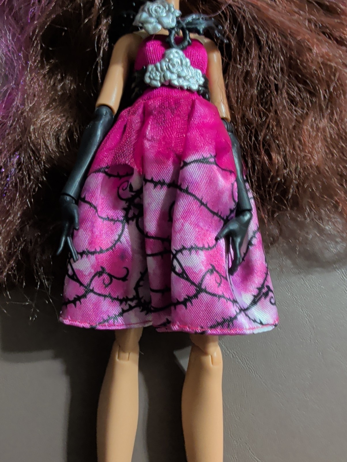 Ever After High Thronecoming Briar Beauty Doll Dress Shoes Accessories Read