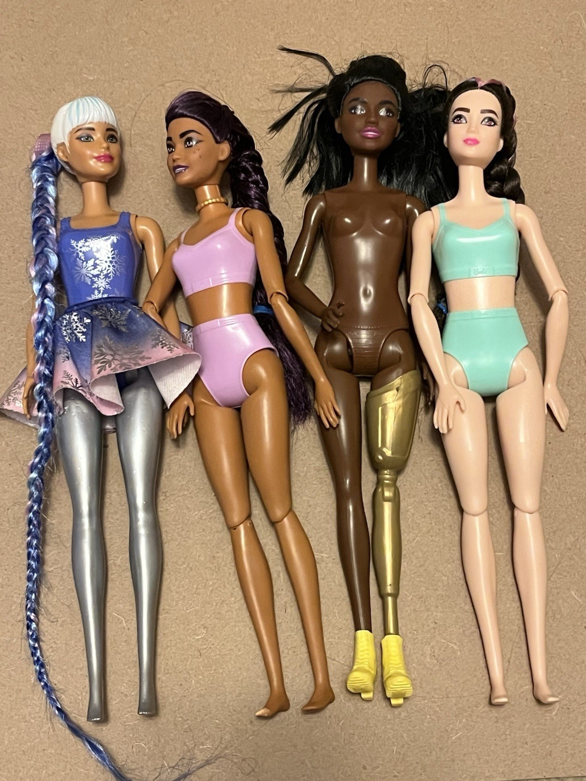 Barbie Lot of 4- Fashionistas Dolls- Blind box Doll