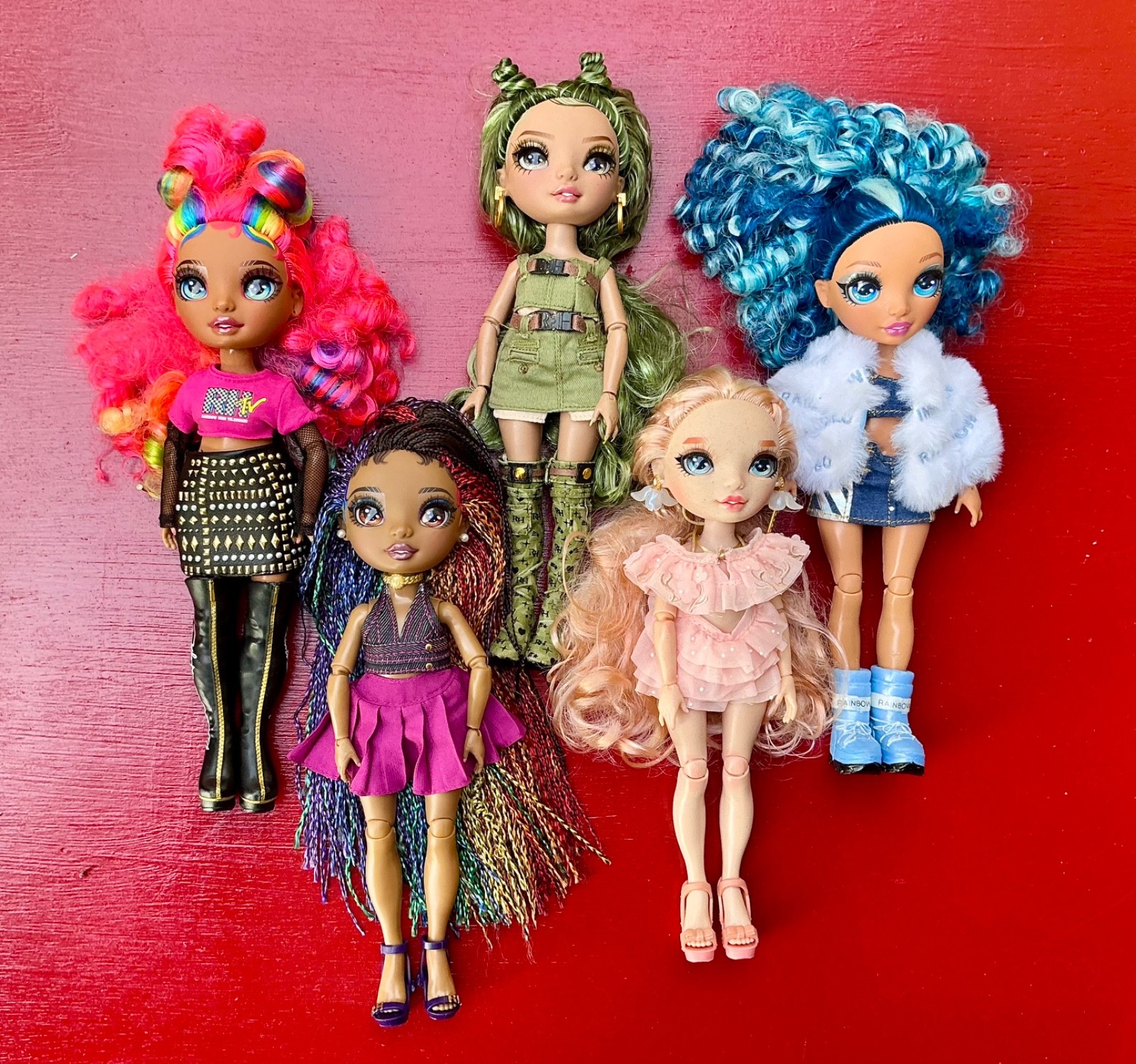 Lot of 5 preowned Rainbow High dolls approximately 11 inches tall