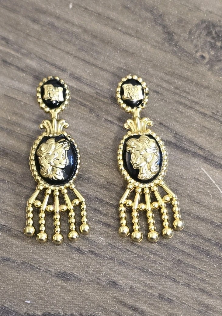 Rainbow High Dia De Los Muertos Jewelry Black & Gold Cameo Earrings For Dolls