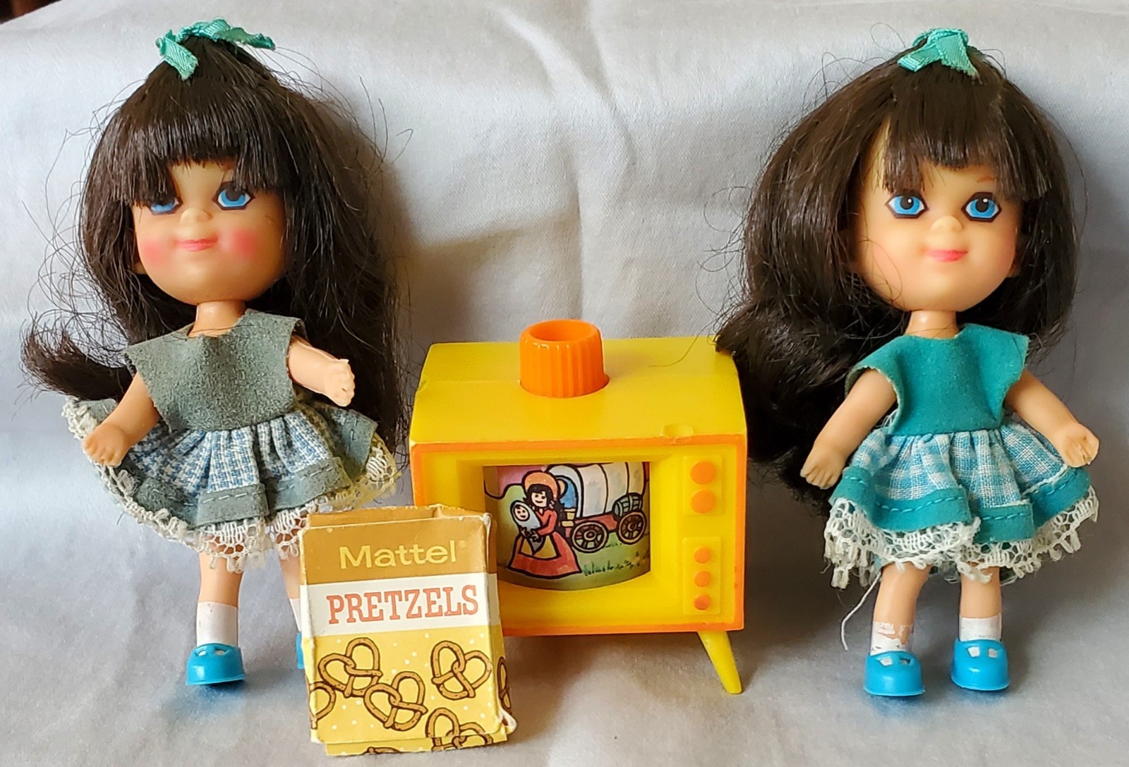 Liddle Kiddle 2 Telly Viddles, TV, Pretzel Box, Both Variation Outfits, Lovely!