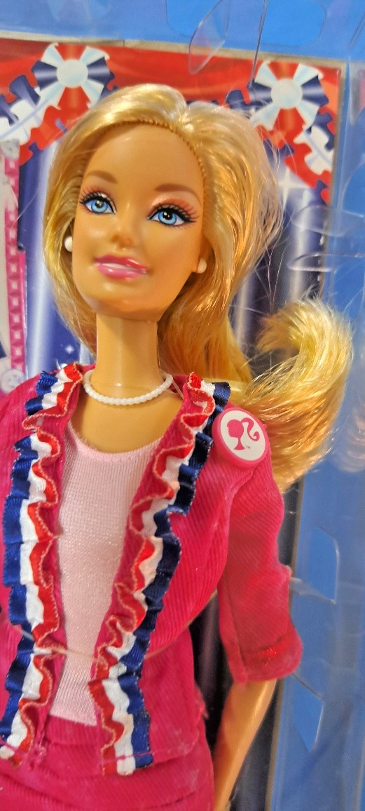 2012 BARBIE I CAN B PRESIDENT CAUCASION DOLL Chris Benz Designer NRFB