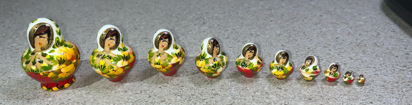 H131~ 10 in 1 Classic Russian dolls 2.25″ Artwork by Matryoshka Handmade Signed