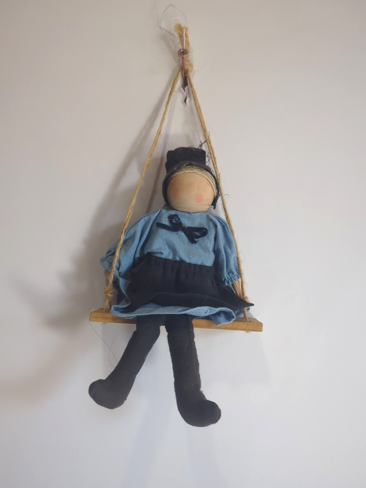 Vintage Amish Girl Doll On Swing B5
