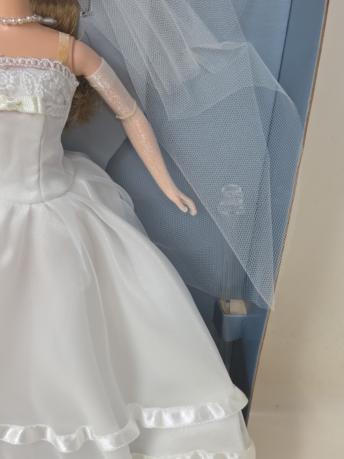 Vintage Mattel Millennium Wedding The Bridal Collection Barbie Doll 27674 Read