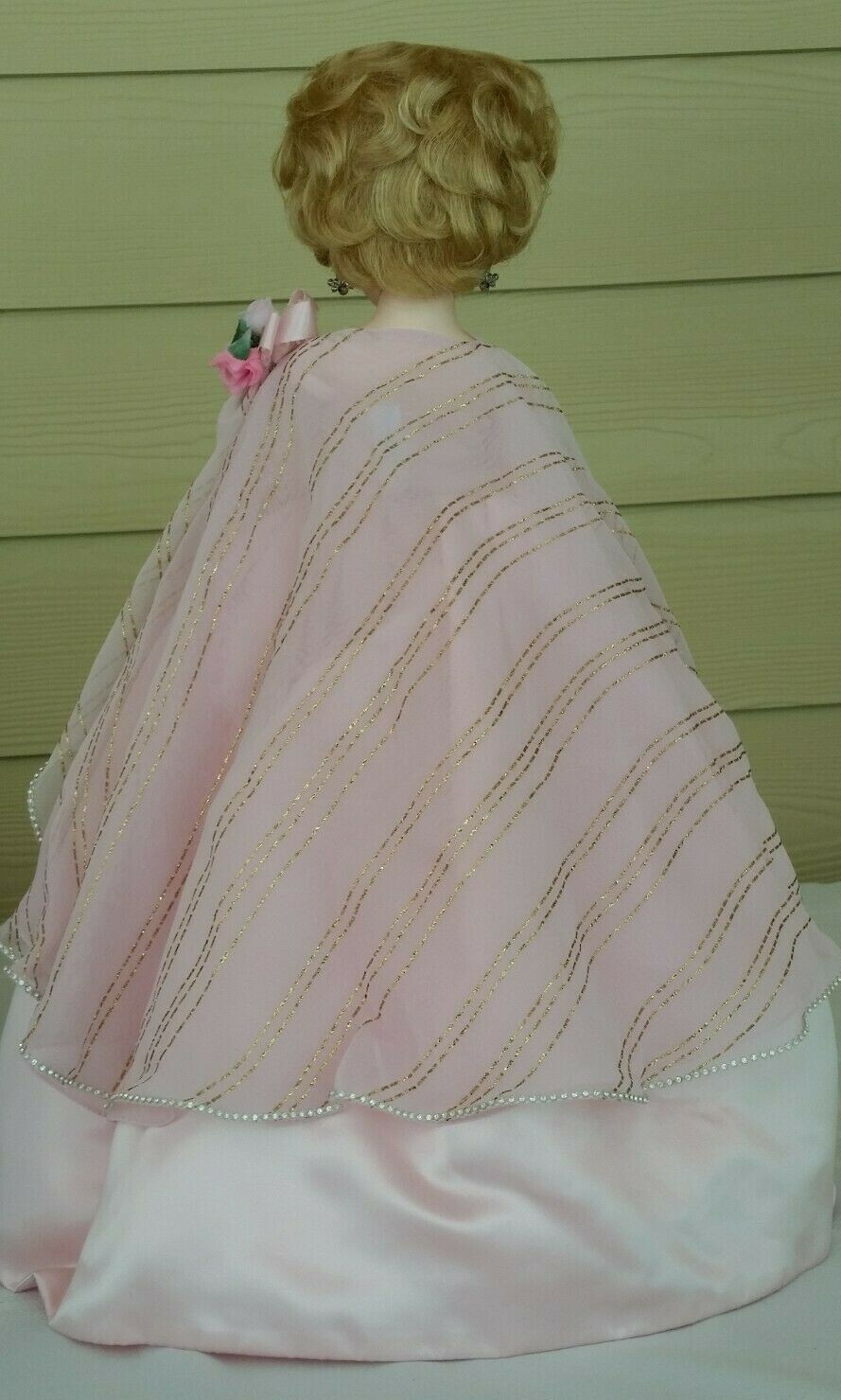 Beautiful 21″ Madame Alexander Herself Self Potrait Doll #2290 w/ Box, Tag, RIng