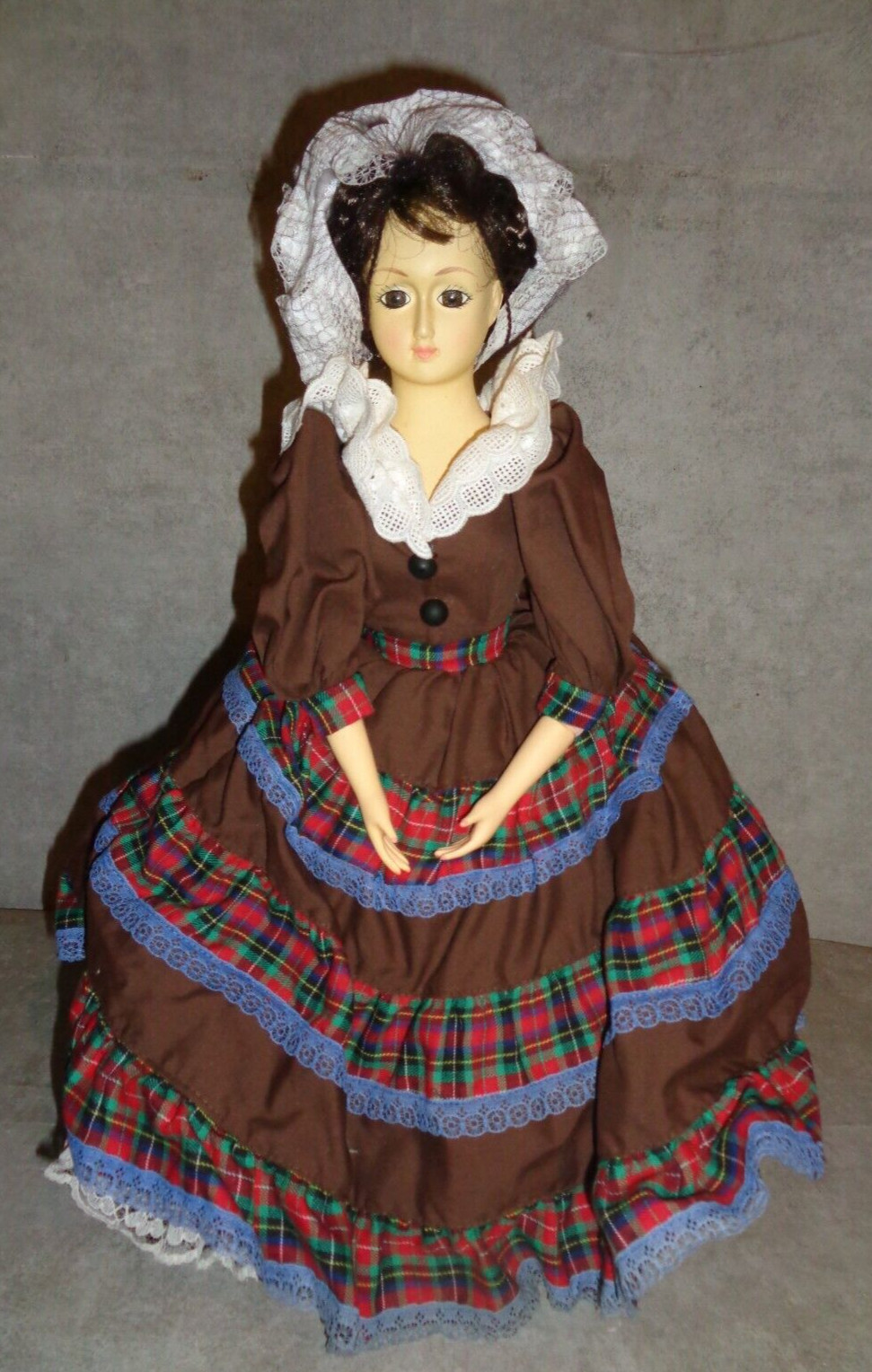 Presidential Lady MRS. BUCHANON Nortel 1989 16″ Porcelain Doll