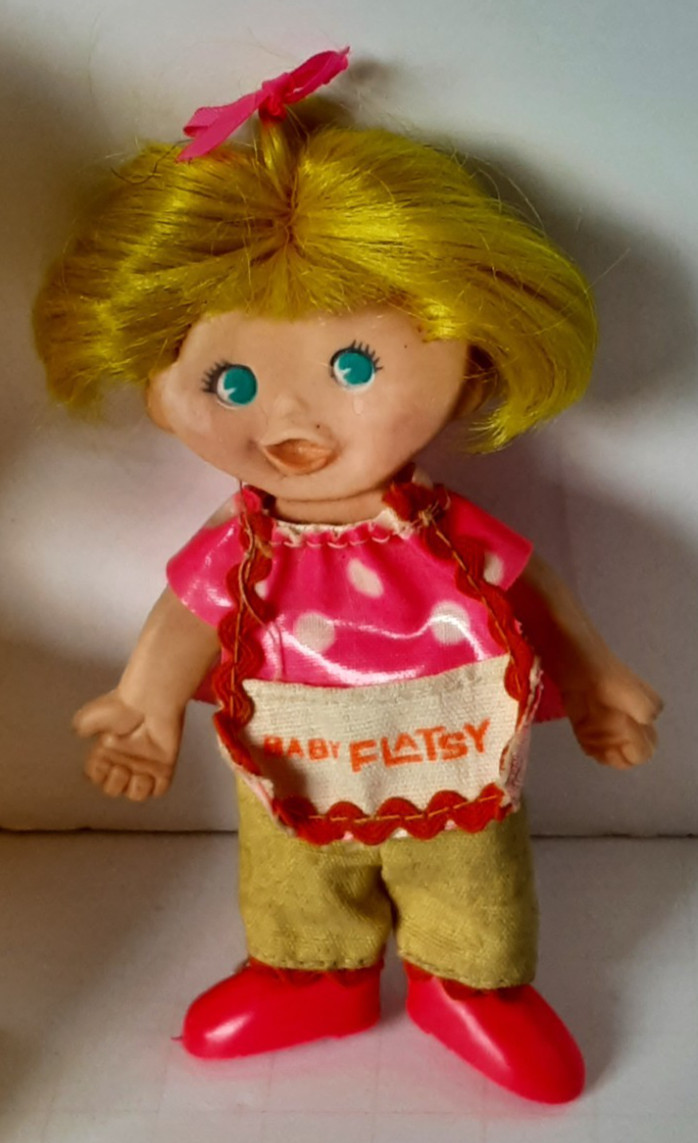 Ideal Flatsy Doll Lot~ Vintage 1960s ~ 2 Flatsy and Cupboard with 1 Friend ~