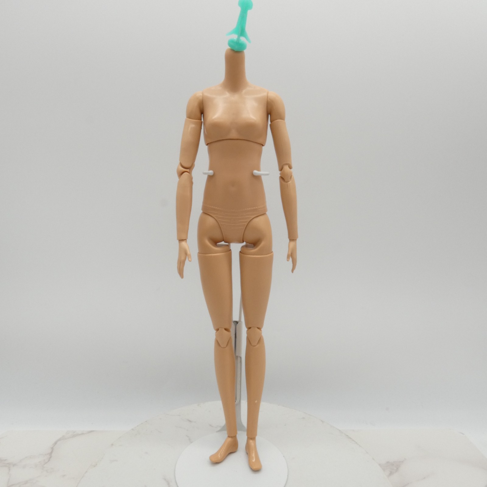Barbie Volleyball Player Doll Tall Body Neutra Skin Tone 2023 Careers HKT72