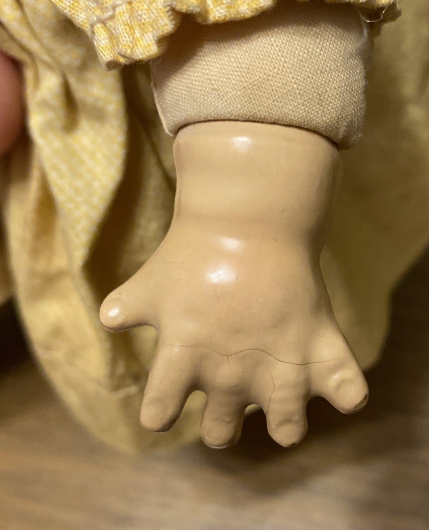 Antique Madame Alexander Doll Composition cloth Doll sleepy eyes 11″ Inches size