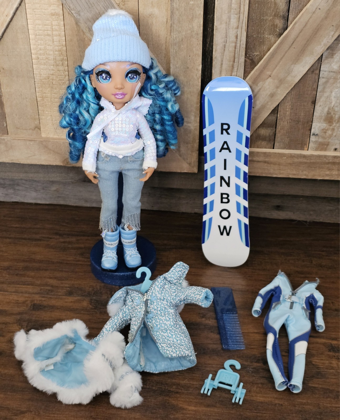 Rainbow High Winter Break Skyler Bradshaw Doll Snowboard Stand Near Complete