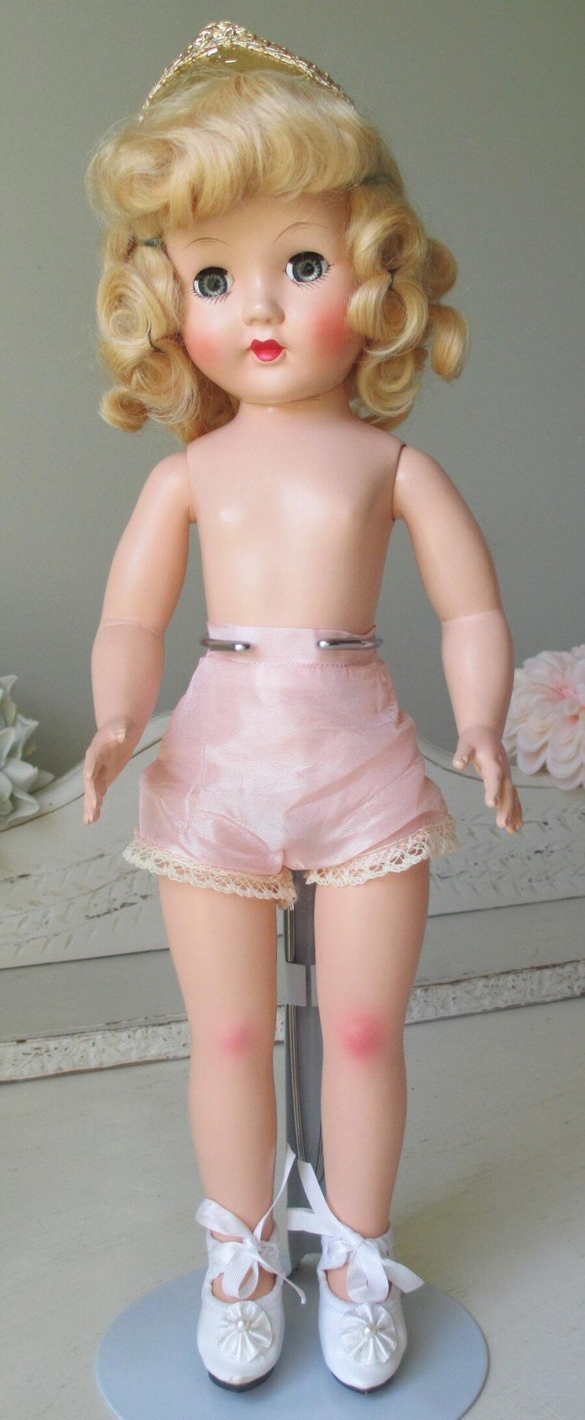 Vintage Effanbee Honey Doll “Cinderella” 1952 So Pretty!