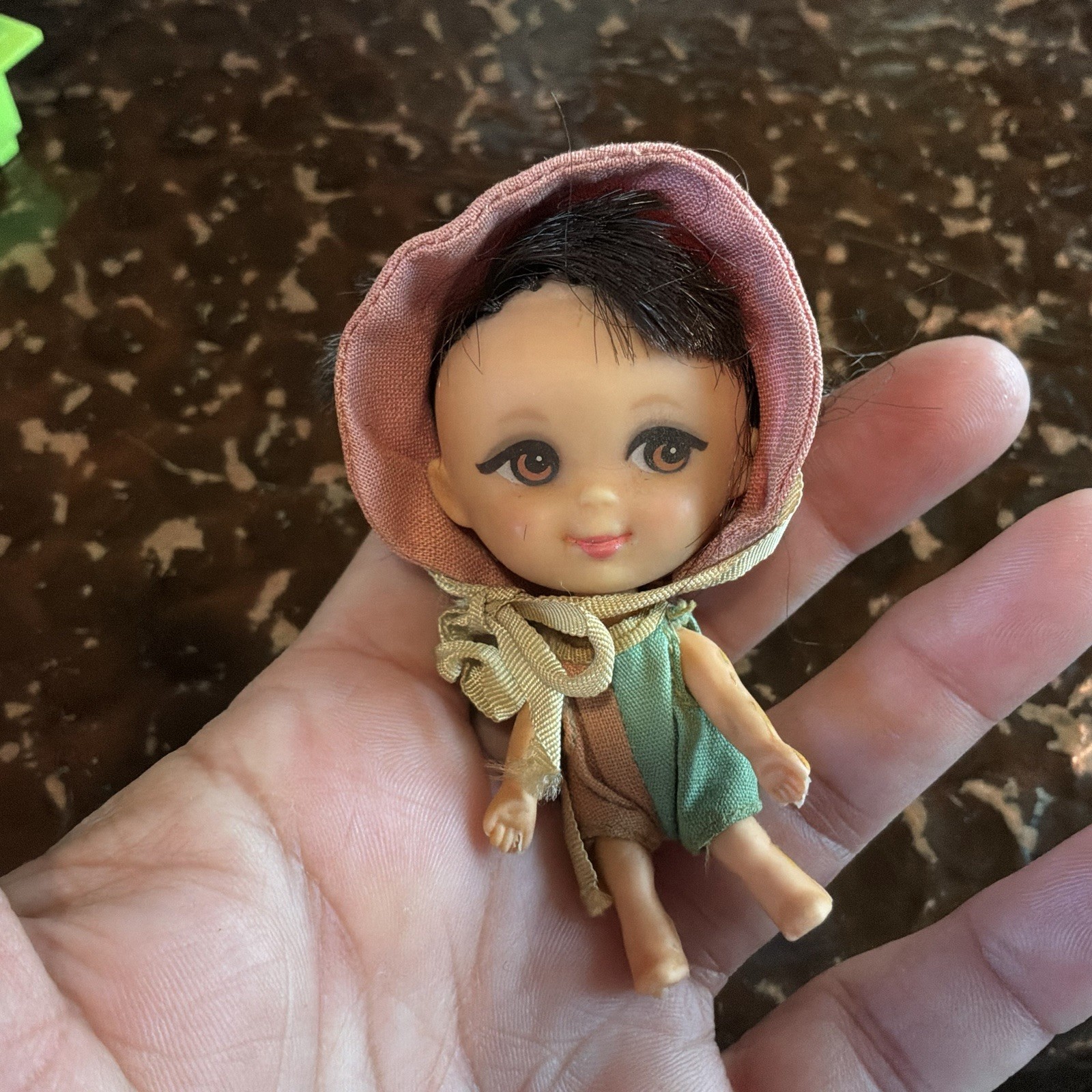VTG Mattel Liddle Kiddles MILLIE MIDDLE Doll, Outfit, Hat, & Sandbox READ