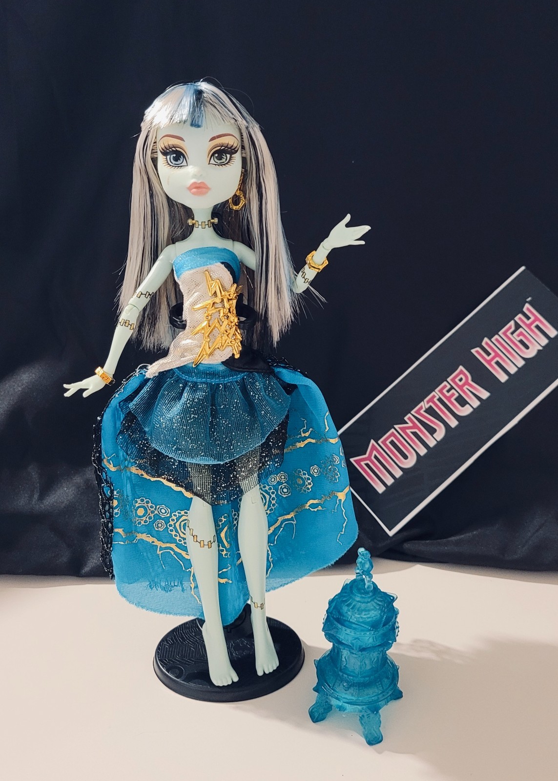 Monster High 13 Wishes Haunt the Casbah Frankie Stein Doll With Lantern Gen 1 G1