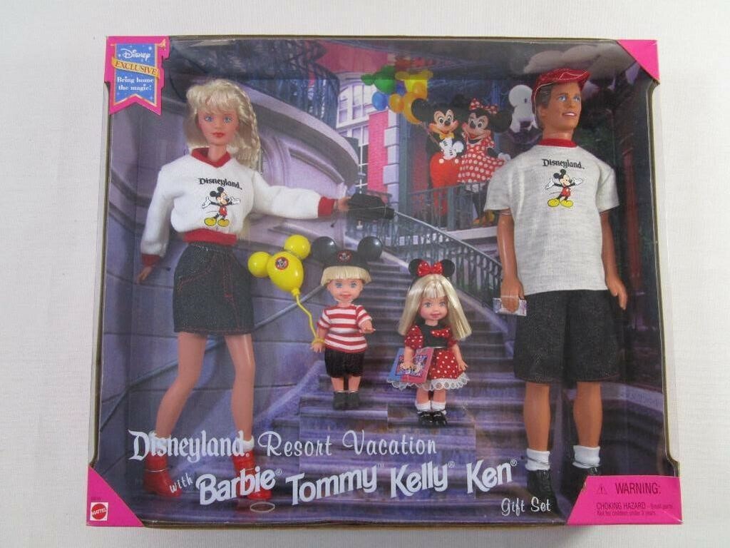 Disneyland Resort Vacation with Barbie, Tommy, Kelly & Ken Gift Set NRFB Mattel