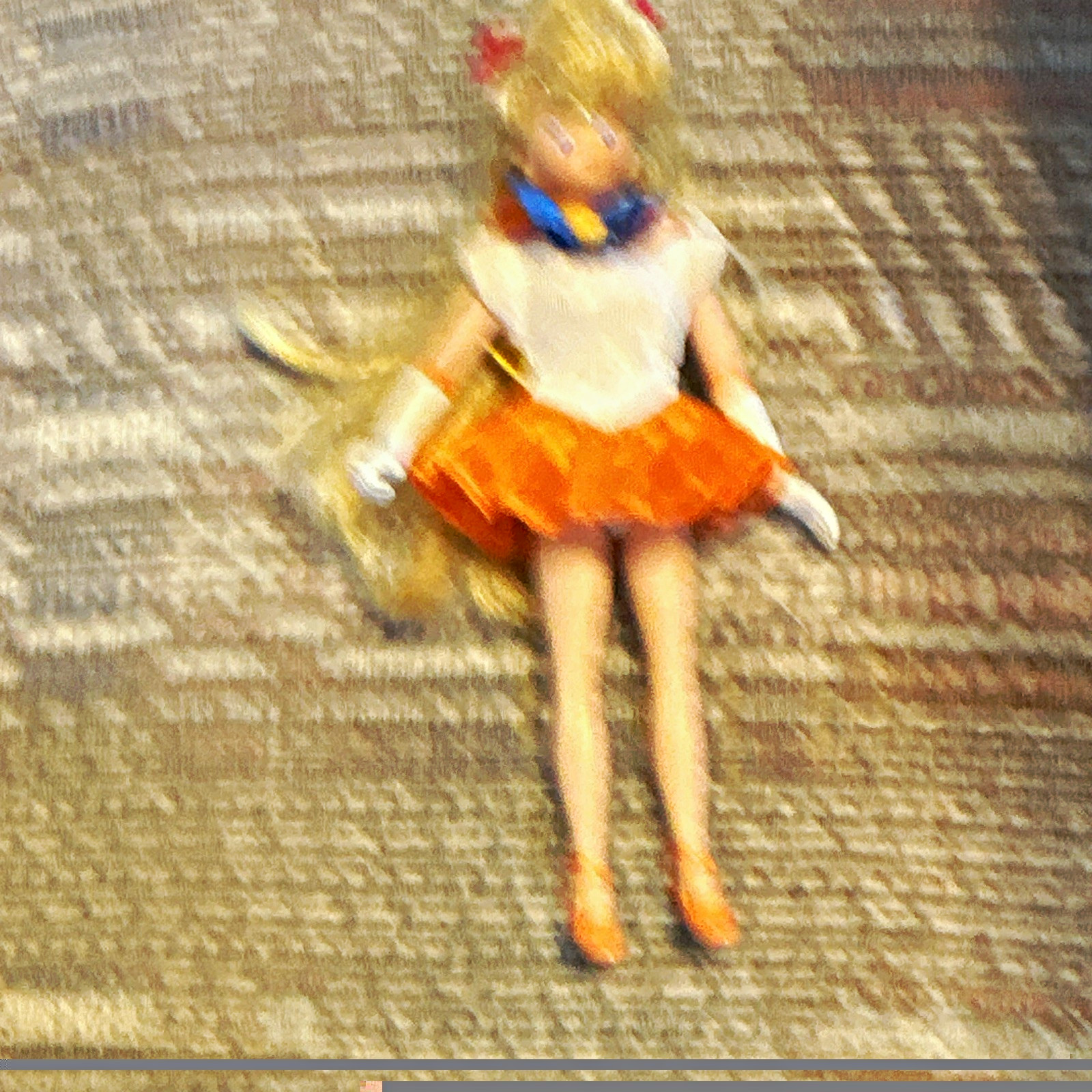 Sailor Moon Sailor Venus 11″ Fashion Doll Blonde Long Wavy Hair w/ Outfit