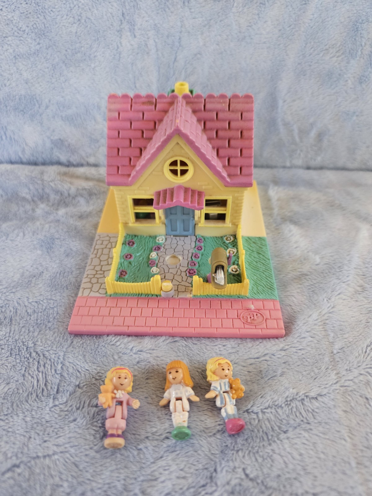 Polly Pocket Cozy Cottage Bluebird Toys 1993