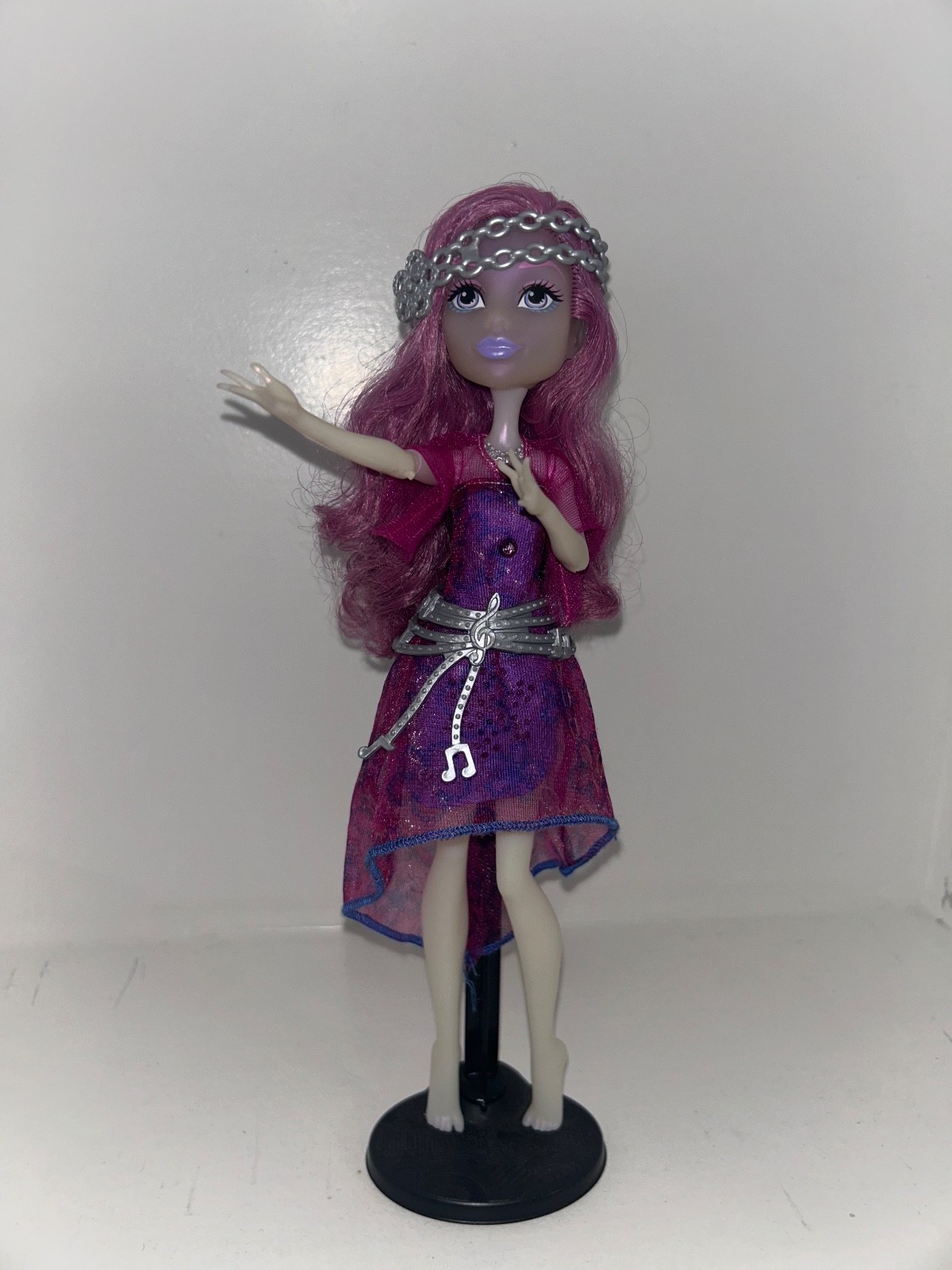Monster High Ari Hauntington Welcome to Monster High Singing Popstar Doll..