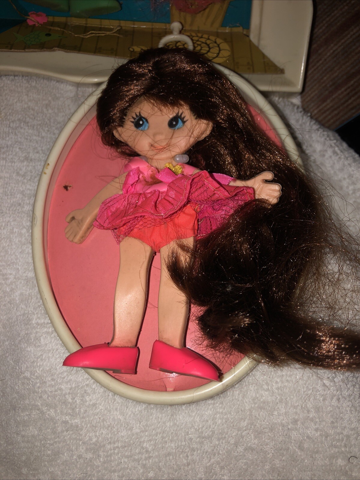 Vintage 1969 Flatsy 6 Dolls With 2 3D Frames Clothes Shoes 4 Locket Frames Clips